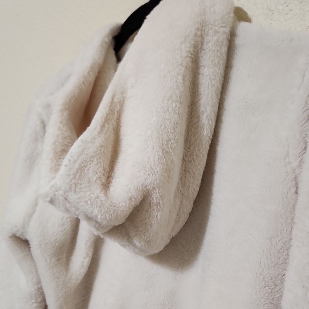 White NY City Crew Neck Sweatshirt with Bold Graphics - Picture 10 of 10